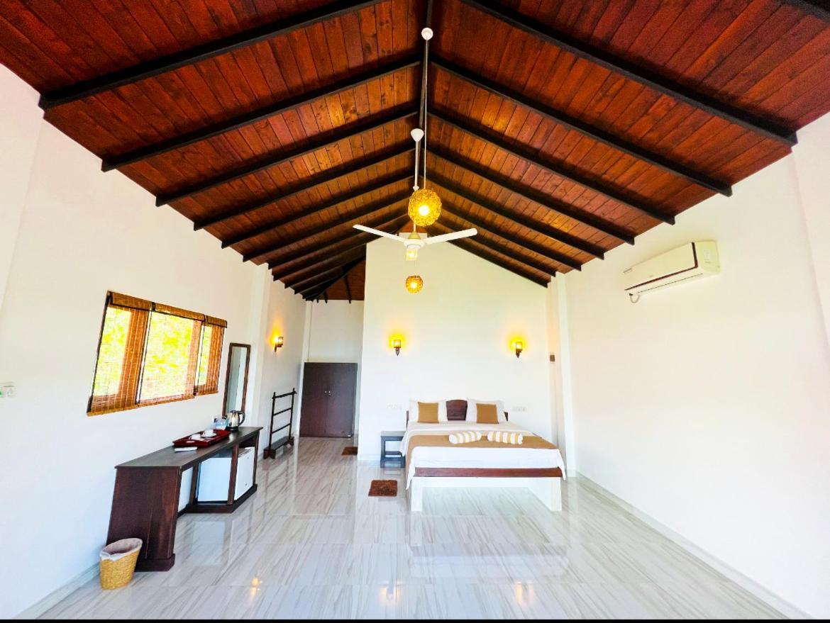 Ashansa Lagoon Resort Tangalle Esterno foto