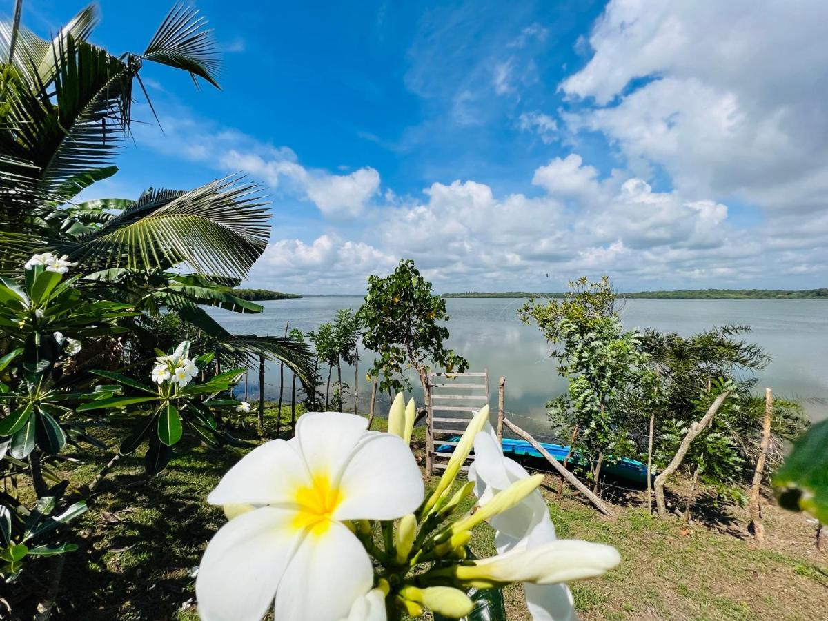 Ashansa Lagoon Resort Tangalle Esterno foto