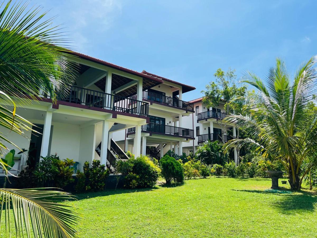 Ashansa Lagoon Resort Tangalle Esterno foto